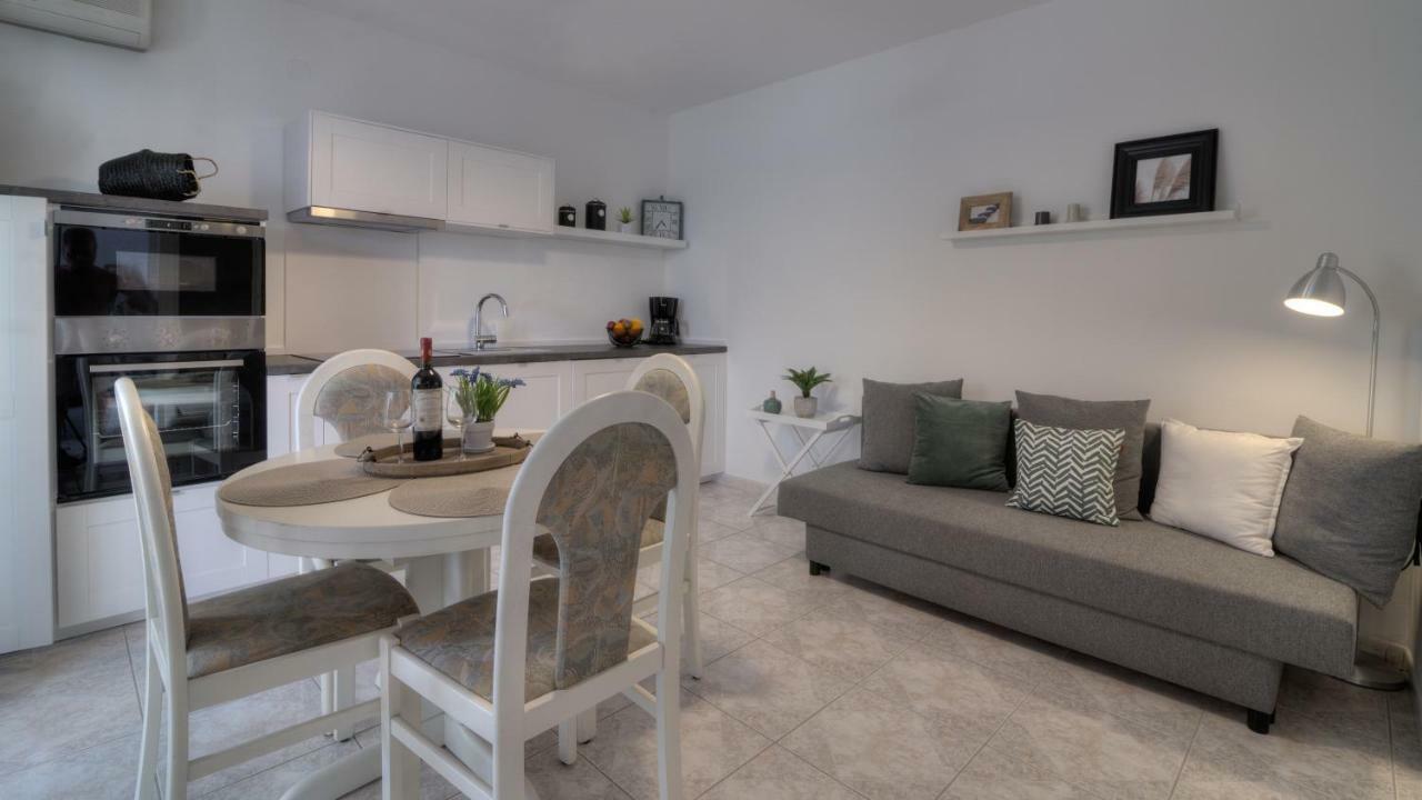 Apartment Barbara Senj  Eksteriør billede